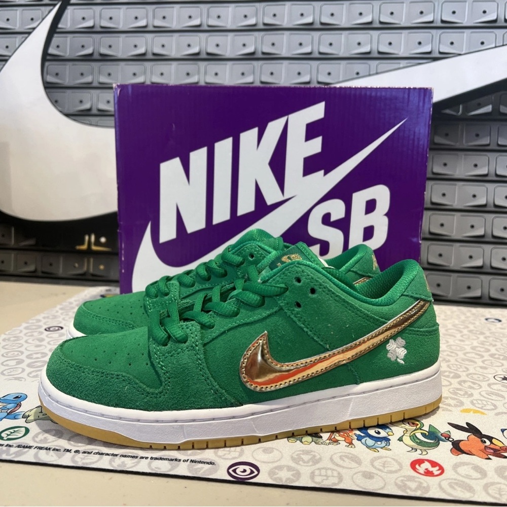 Nike SB Dunk Low Pro Kids' Shoes - Lucky Green and Metallic Gold